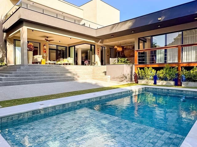 Casa com 799m² 4 quartos e 5 banheiros, à venda, no bairro Alphaville em Santana de Parnaíba
