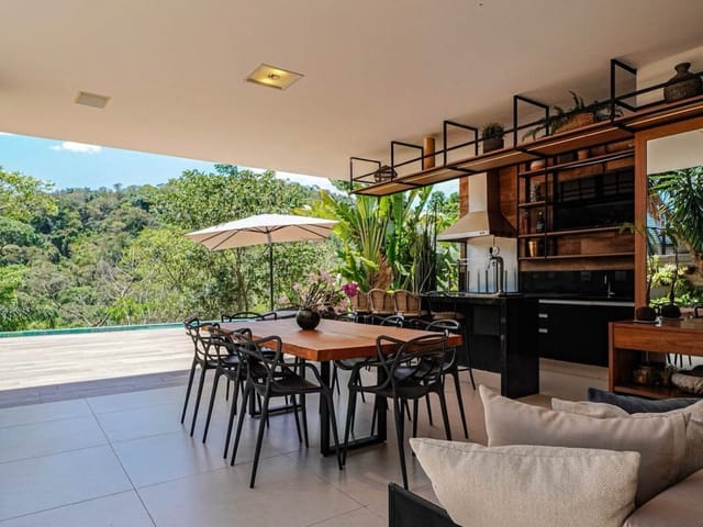 Casa com 490m² 4 quartos e 7 banheiros, à venda ou para alugar, no bairro Alphaville em Santana de Parnaíba