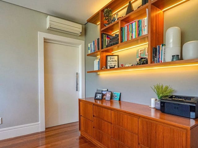 Casa com 490m² 4 quartos e 7 banheiros, à venda ou para alugar, no bairro Alphaville em Santana de Parnaíba