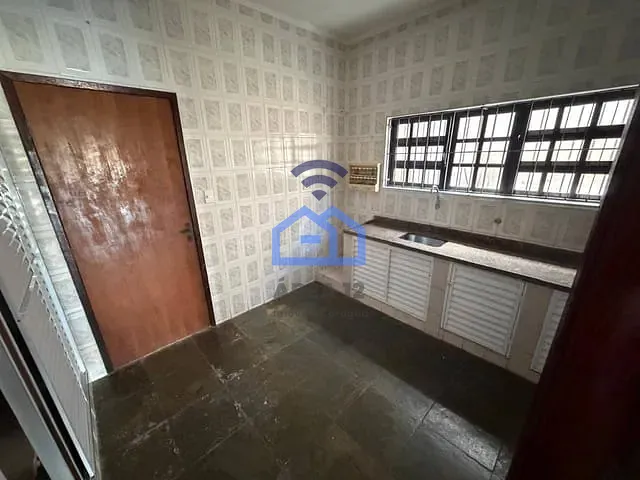 Casa 3 quartos e 1 banheiro, à venda, no bairro Jardim Terralão em Caraguatatuba