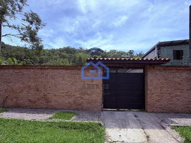 Casa 3 quartos e 1 banheiro, à venda, no bairro Jardim Terralão em Caraguatatuba