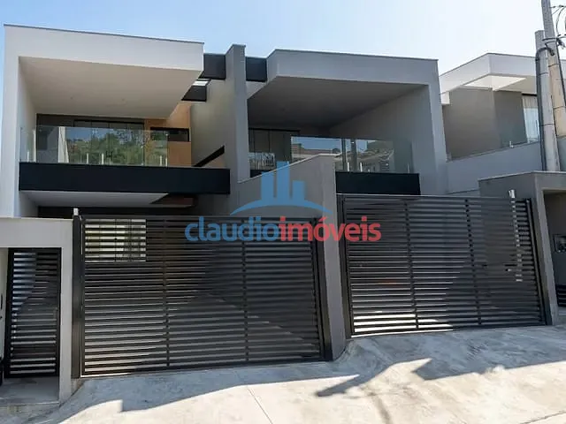 Casa 3 quartos e 4 banheiros, à venda, no bairro Jardim Belvedere em Volta Redonda
