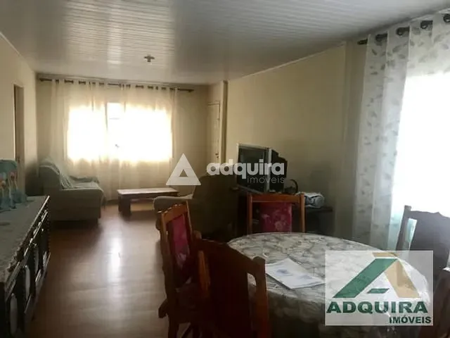 Casa com 462m² 3 quartos e 1 banheiro, à venda, no bairro Ronda em Ponta Grossa