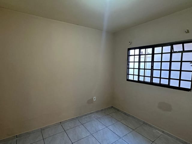 Casa com 200m² 3 quartos e 1 banheiro, para alugar, no bairro Residencial Nossa Terra em Cambé