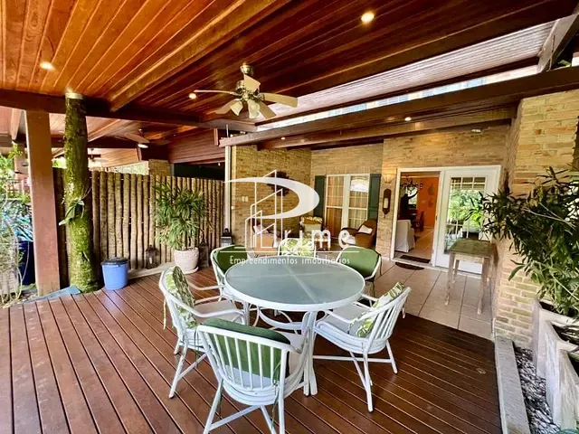 Casa com 200m² 4 quartos e 6 banheiros, à venda, no bairro Frade (Cunhambebe) em Angra dos Reis