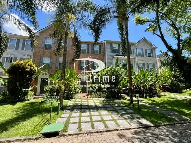 Casa com 200m² 4 quartos e 6 banheiros, à venda, no bairro Frade (Cunhambebe) em Angra dos Reis