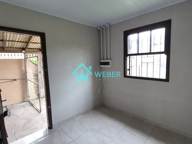 Casa 3 quartos e 1 banheiro, para alugar, no bairro Jardim Mauá em Novo Hamburgo