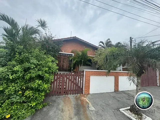 Casa 4 quartos e 6 banheiros, à venda, no bairro Parque Balneário Oasis em Peruíbe