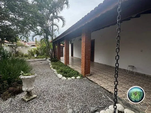 Casa 4 quartos e 6 banheiros, à venda, no bairro Parque Balneário Oasis em Peruíbe
