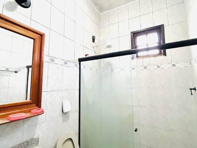 Casa com 518m² 5 quartos e 2 banheiros, para alugar, no bairro Cajueiros em Macaé