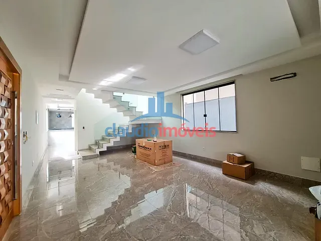 Casa 3 quartos e 4 banheiros, à venda, no bairro Jardim Belvedere em Volta Redonda