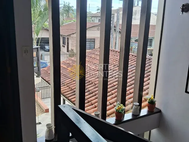 Casa com 190m² 3 quartos e 3 banheiros, à venda, no bairro Santo Antônio em Joinville