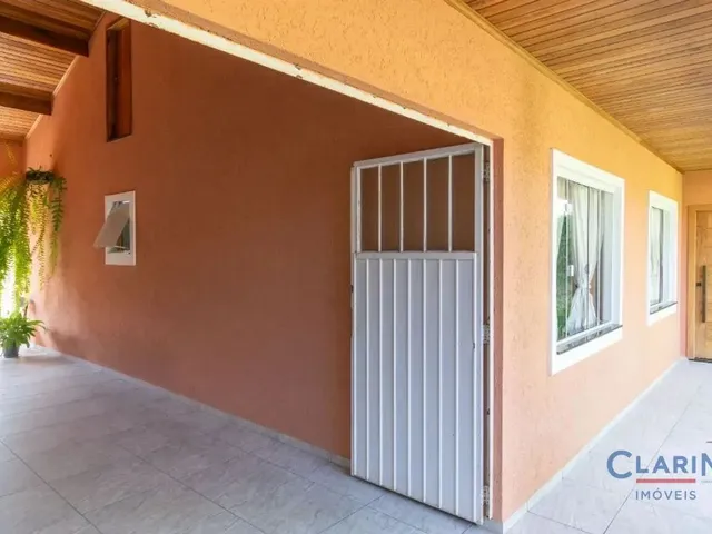 Casa 3 quartos e 2 banheiros, à venda, no bairro JARDIM TROPICAL em Campo Largo