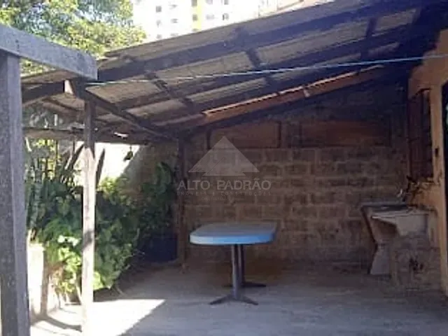 Casa com 300m² 2 quartos e 1 banheiro, à venda, no bairro Vila Emílio em Mauá