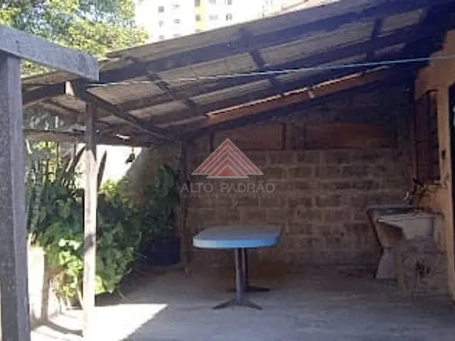 Casa com 300m² 2 quartos e 1 banheiro, à venda, no bairro Vila Emílio em Mauá