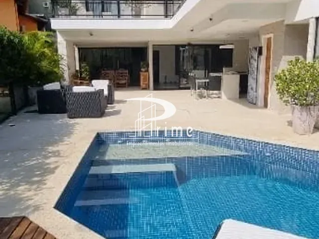 Casa com 900m² 6 quartos e 8 banheiros, à venda, no bairro Engenho do Mato em Niterói