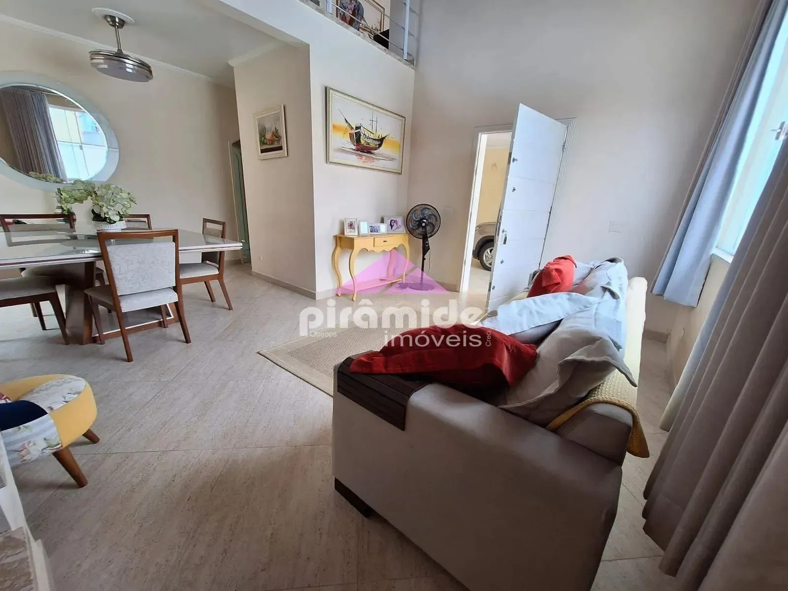 Casa, 3 quartos, 285 m² - Foto 2