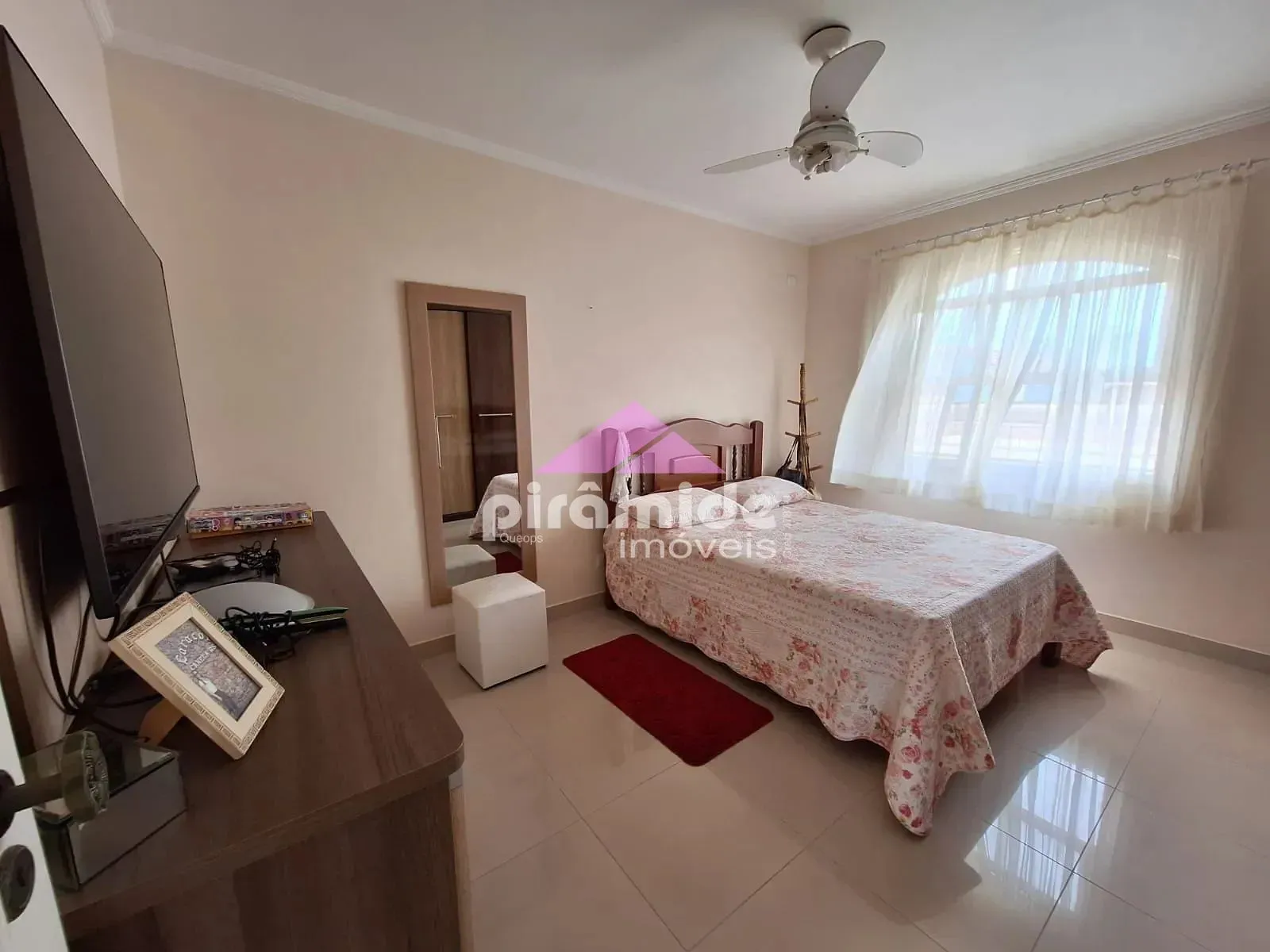 Casa, 3 quartos, 285 m² - Foto 13