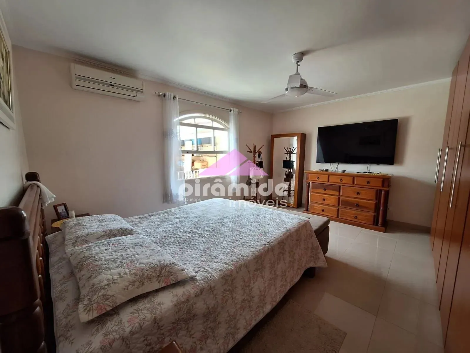 Casa, 3 quartos, 285 m² - Foto 15