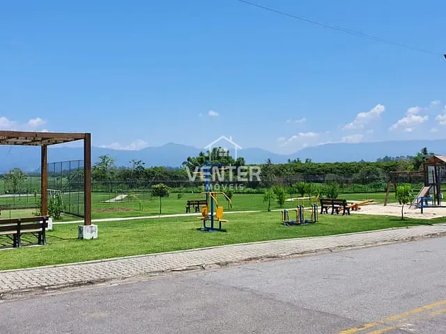 Casa com 251m² 3 quartos e 1 banheiro, à venda, no bairro Loteamento Residencial Morada do Visconde em Tremembé