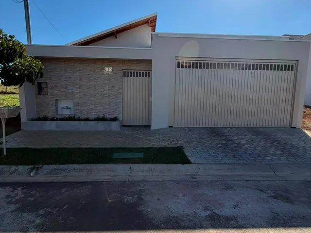 Casa com 200m² 2 quartos e 2 banheiros, à venda, no bairro Jatobás em Extrema