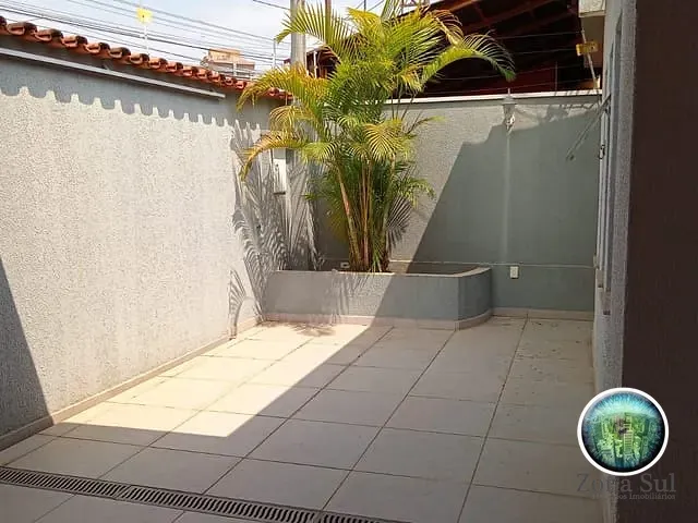 Casa com 300m² 2 quartos e 2 banheiros, à venda, no bairro Centro em Votorantim