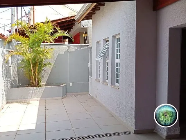 Casa com 300m² 2 quartos e 2 banheiros, à venda, no bairro Centro em Votorantim