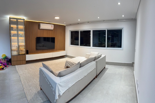 Casa com 200m² 3 quartos e 5 banheiros, à venda, no bairro Parque São Domingos em São Paulo