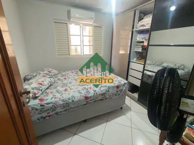 Casa com 197m² 4 quartos e 3 banheiros, à venda, no bairro Conjunto Habitacional Nossa Senhora Aparecida em Araçatuba