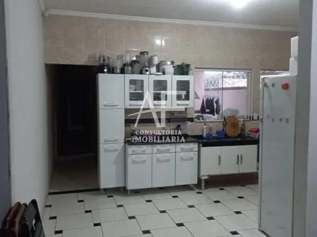 Casa com 185m² 3 quartos e 2 banheiros, à venda, no bairro Esplanada Independência em Taubaté