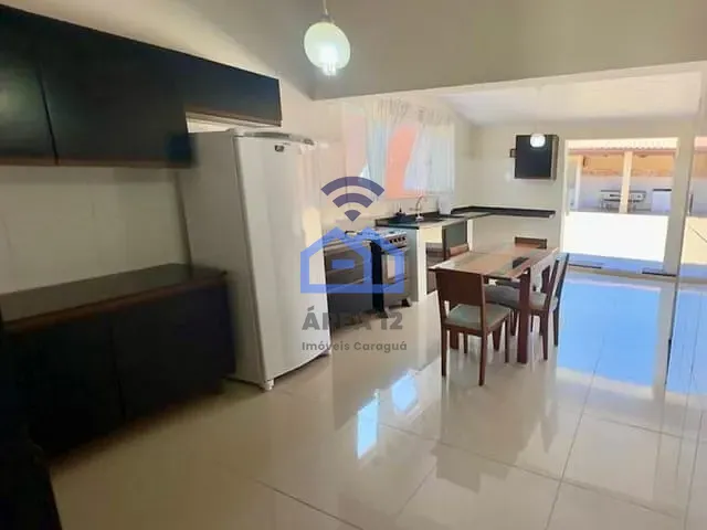 Casa com 300m² 2 quartos e 3 banheiros, à venda, no bairro Loteamento Sato em Caraguatatuba