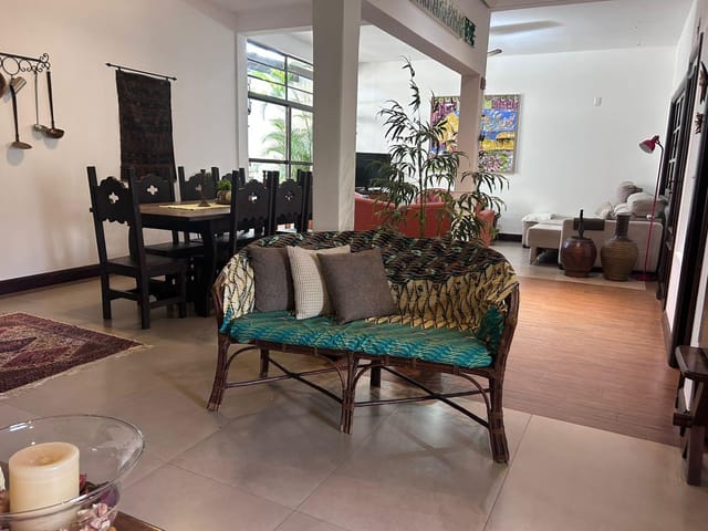 Casa com 387m² 3 quartos e 2 banheiros, à venda, no bairro Andrade em Londrina