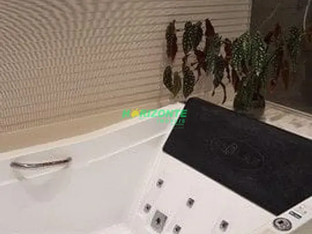 Casa com 670m² 4 quartos e 5 banheiros, à venda, no bairro Condomínio Residencial Jaguary em São José dos Campos