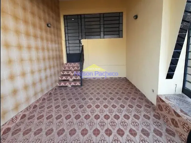 Casa com 363m² 3 quartos e 2 banheiros, para alugar, no bairro Centro em Capivari