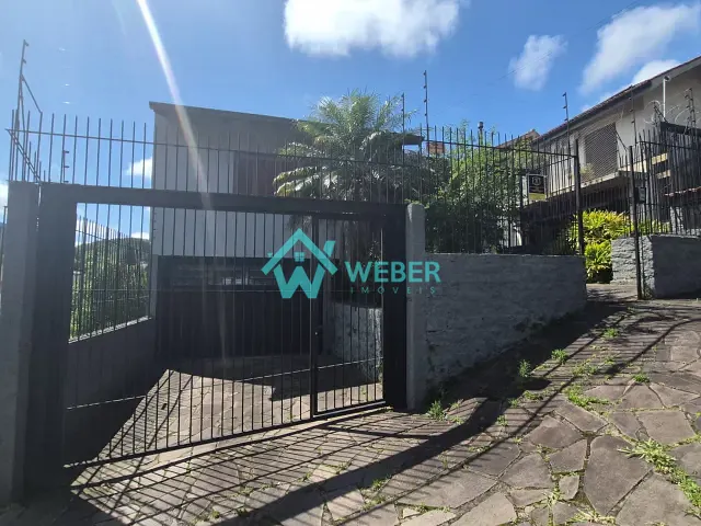 Casa 2 quartos e 2 banheiros, para alugar, no bairro Vila Nova em Novo Hamburgo