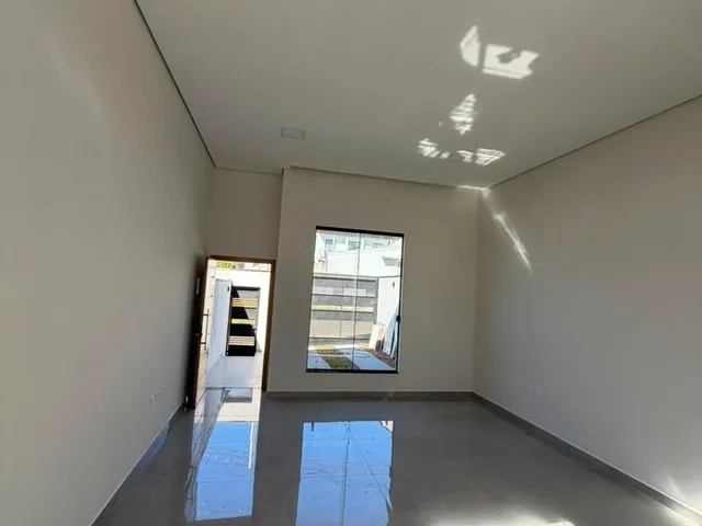 Casa 2 quartos e 2 banheiros, à venda, no bairro Manacás em Extrema