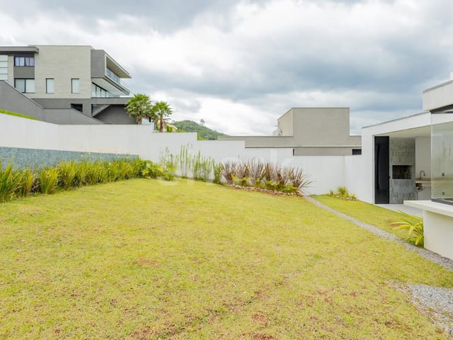 Casa 4 quartos e 5 banheiros, à venda ou para alugar, no bairro Alphaville em Santana de Parnaíba