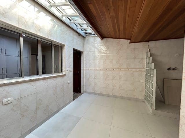 Casa 2 quartos e 3 banheiros, à venda ou para alugar, no bairro Vila Olímpia em São Paulo