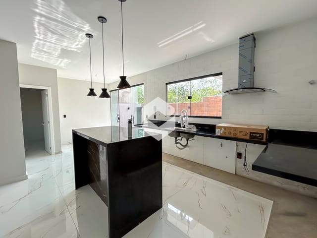 Casa com 180m² 4 quartos e 4 banheiros, à venda, no bairro Vargem Pequena em Rio de Janeiro