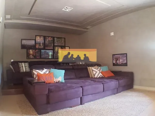 Casa com 1718m² 4 quartos e 8 banheiros, à venda, no bairro Vila Hollândia em Campinas