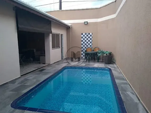 Casa com 228m² 2 quartos e 3 banheiros, à venda, no bairro Belvedere Club dos 500 em Guaratinguetá