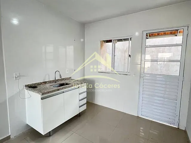 Casa com 128m² 2 quartos e 2 banheiros, à venda, no bairro Loteamento Bom Jesus em Cuiabá