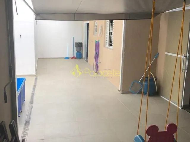 Casa 3 quartos e 5 banheiros, à venda, no bairro Santana em Pindamonhangaba