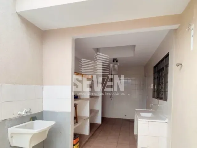 Casa com 180m² 2 quartos e 1 banheiro, à venda ou para alugar, no bairro Jardim América em Bauru