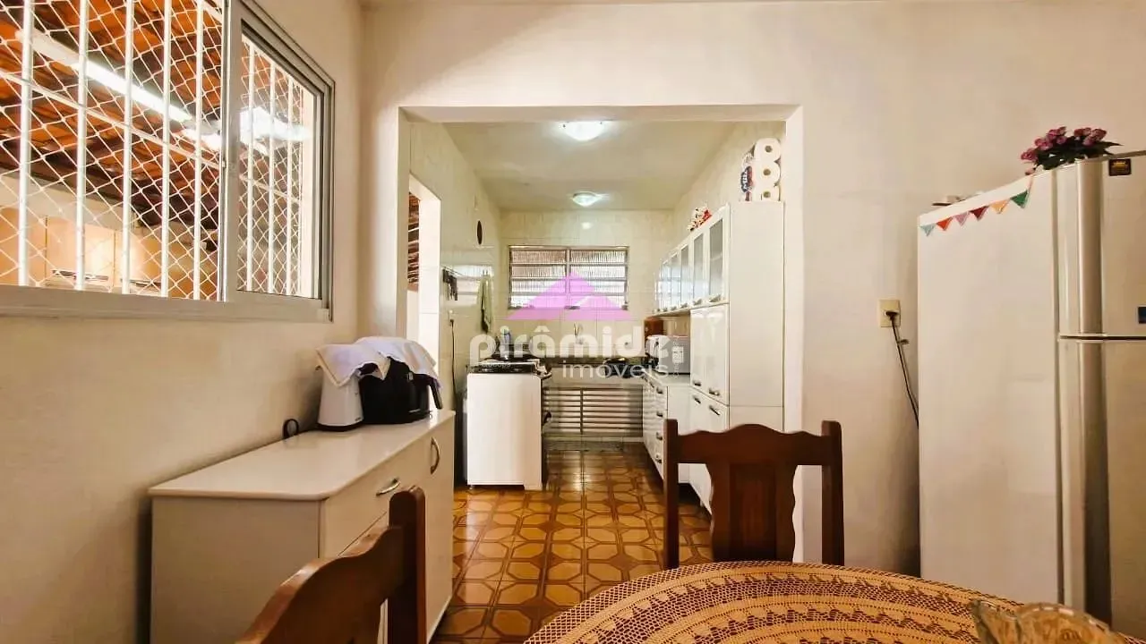 Casa, 3 quartos, 253 m² - Foto 9