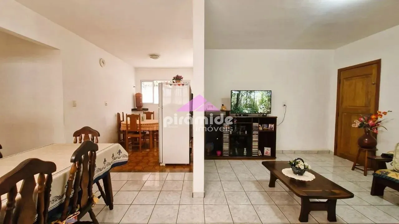 Casa, 3 quartos, 253 m² - Foto 8