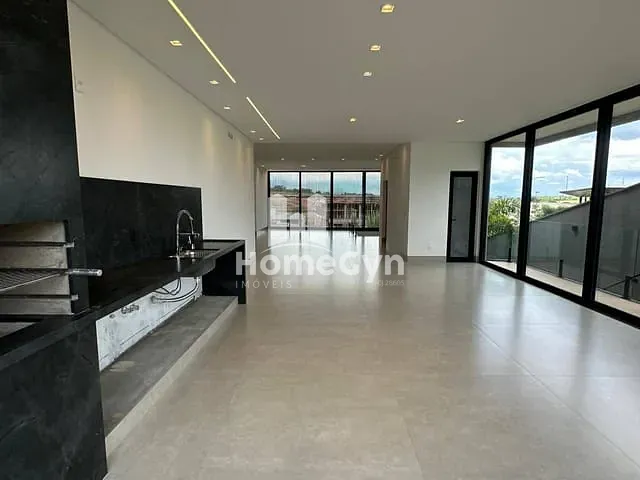 Casa com 525m² 4 quartos e 6 banheiros, à venda, no bairro Jardins Itália em Goiânia