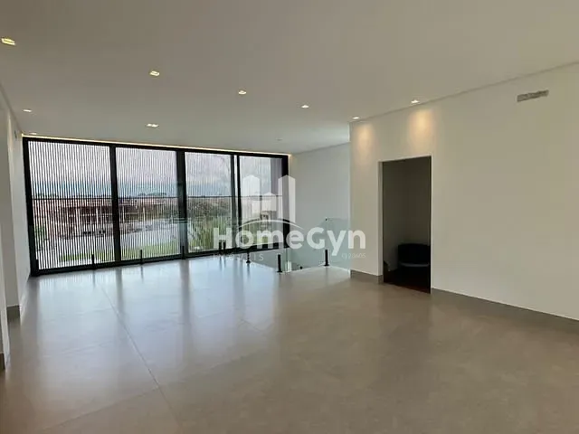 Casa com 525m² 4 quartos e 6 banheiros, à venda, no bairro Jardins Itália em Goiânia