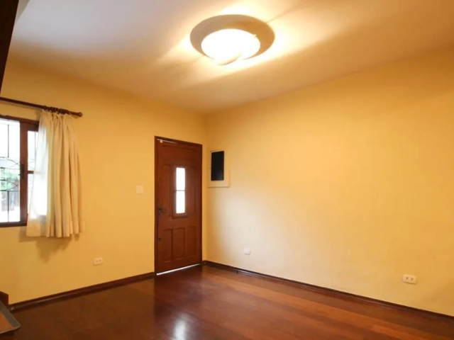 Casa 4 quartos e 3 banheiros, à venda, no bairro Vila Nova Conceição em São Paulo
