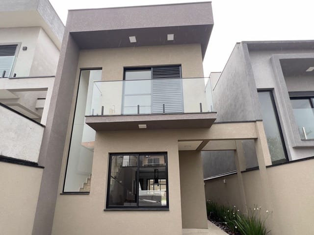 Casa com 150m² 3 quartos e 5 banheiros, à venda, no bairro Villas do Jaguari em Santana de Parnaíba